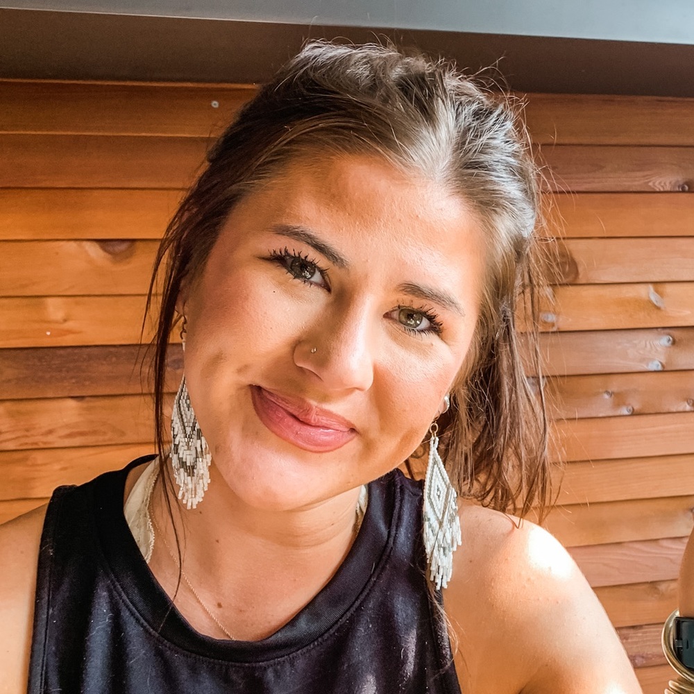 Meet your Posher, Alayna